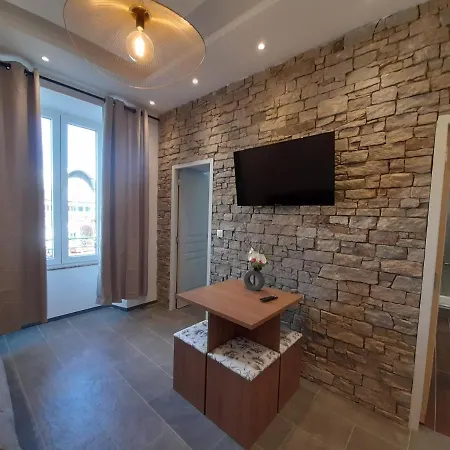 Lägenhet Briloc Centre